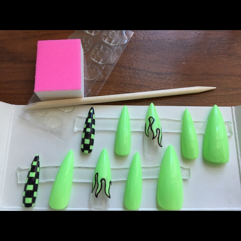 neon green press on nails (stiletto or coffin)